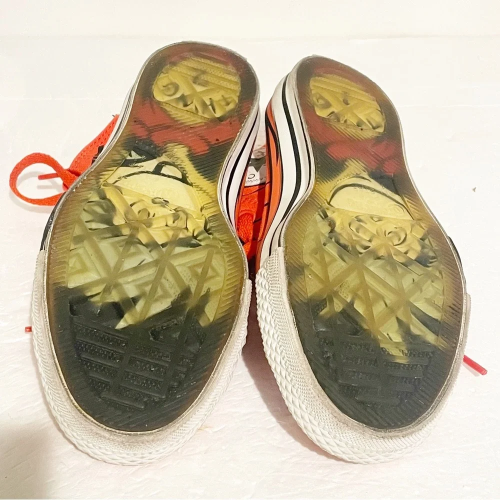 Converse Size 6.5 Red Cat In The Hat Hi Top Dr. Seuss Hook Thing One Thing Two - Picture 7 of 7